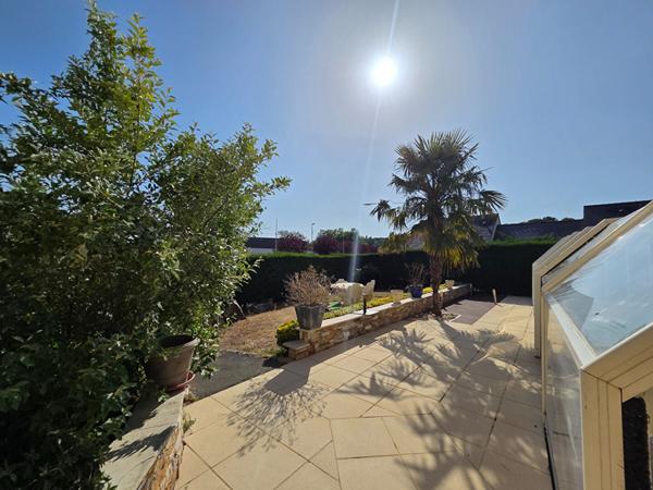 Maison familiale avec piscine, chalet, jardin clos et loisirs a 15 min du centre du Mans