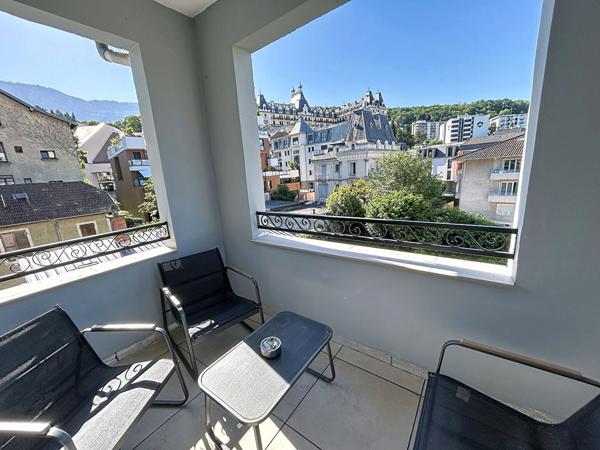 Appartement 5 pièces de 149 m2 ( au sol ) de prestige entièrement rénové - Centre-ville - Aix-Les-Bains