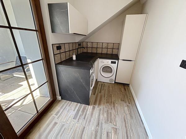 Appartement 5 pièces de 149 m2 ( au sol ) de prestige entièrement rénové - Centre-ville - Aix-Les-Bains