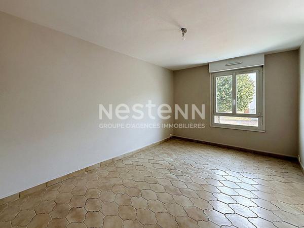 Appartement T4 - 2 chambres - 2 Balcons, Cave et Parking privé - Copropriété rénovée et clôturée - Secteur RAFOUR - 69500 BRON