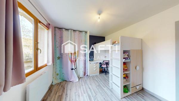 Maison plain-pied 142 m² – Piscine – Terrain 951 m² – Nivolas-Vermelle