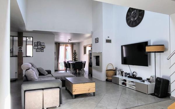 Maison à vendre    6 pièces •  Milly-la-Forêt