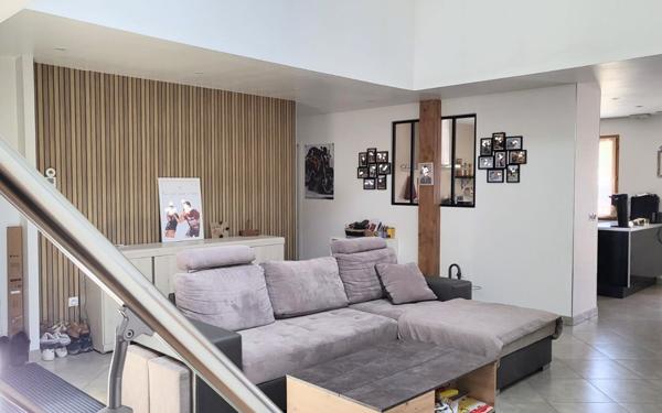 Maison à vendre    6 pièces •  Milly-la-Forêt