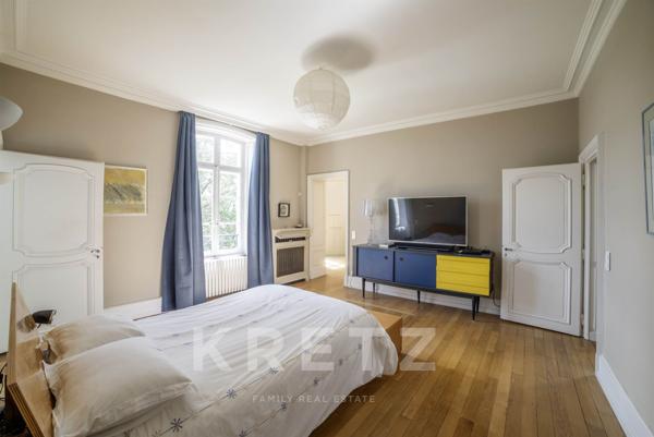 Château et dépendances en parfait état sur 25 ha