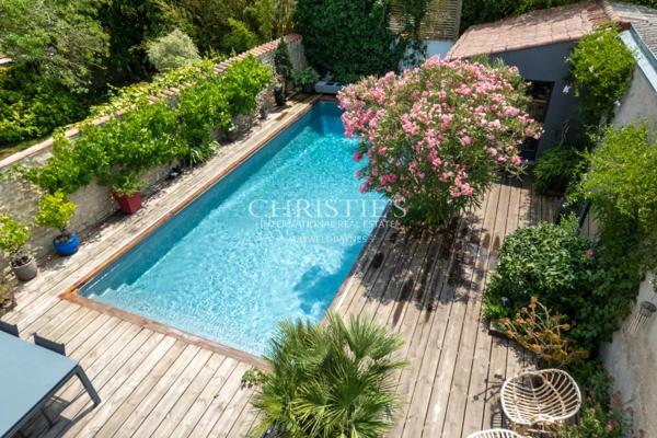 Maison de charme rénovée avec piscine – La Genette, La Rochelle