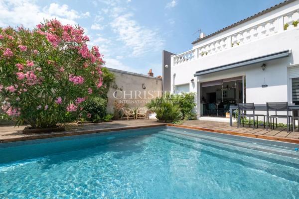 Maison de charme rénovée avec piscine – La Genette, La Rochelle