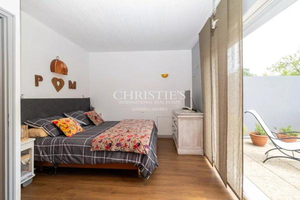 Maison de charme rénovée avec piscine – La Genette, La Rochelle