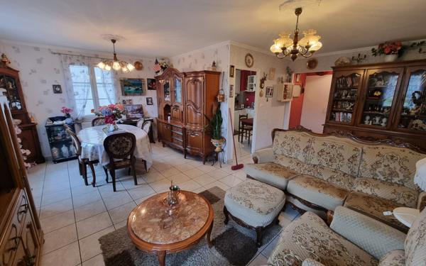 Appartement à vendre    3 pièces • 74,78 m2 Saint-Yrieix-la-Perche