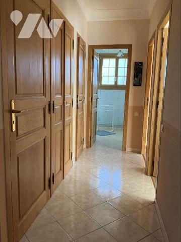 Grande maison avec 2 logements séparés dans GOURDON (Lot-46), proche commerces, en très bon éta...