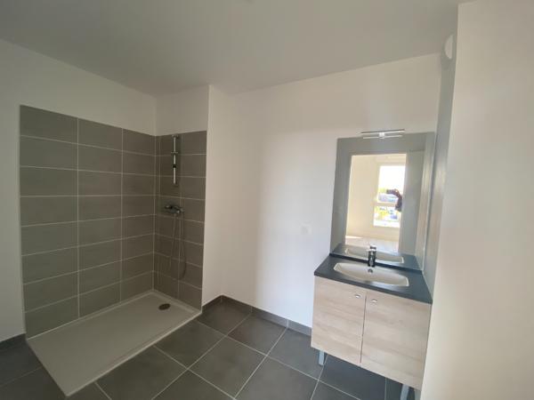 33310 LORMONT - APPARTEMENT T2 NEUF A LOUER AVEC BALCON ET PLACE DE PARKING