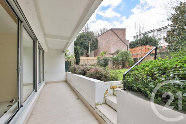 Appartement F4 à vendre  4 pièces - 121,76 m2 PARIS - 75016