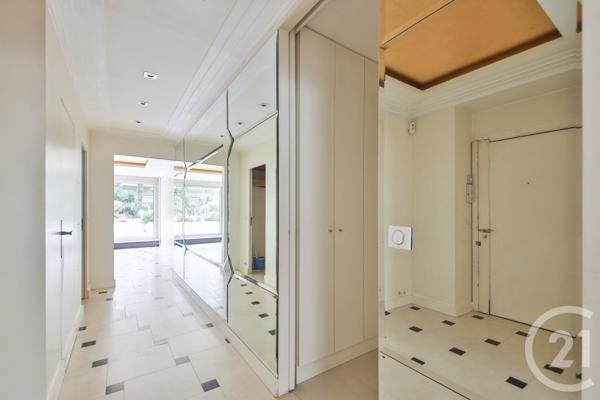 Appartement F4 à vendre  4 pièces - 121,76 m2 PARIS - 75016