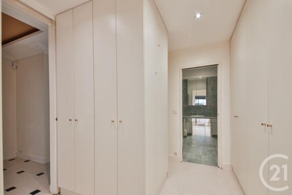 Appartement F4 à vendre  4 pièces - 121,76 m2 PARIS - 75016