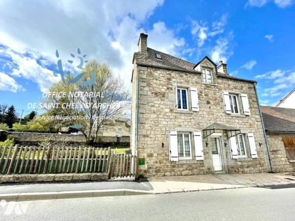 CHARMANTE MAISON EN PIERRE RÉNOVÉE – CENTRE-VILLE DE SAINT-CHÉLY-D’APCHER