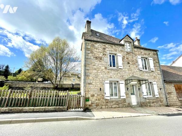 CHARMANTE MAISON EN PIERRE RÉNOVÉE – CENTRE-VILLE DE SAINT-CHÉLY-D’APCHER