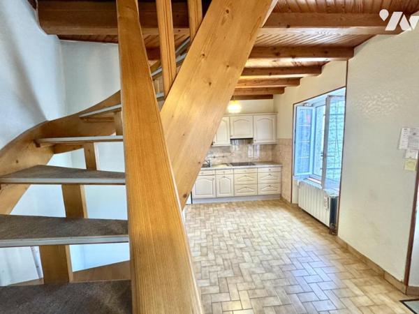 CHARMANTE MAISON EN PIERRE RÉNOVÉE – CENTRE-VILLE DE SAINT-CHÉLY-D’APCHER