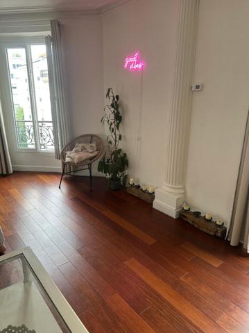 Appartement Paris 3 pièce(s) 42.47 m2