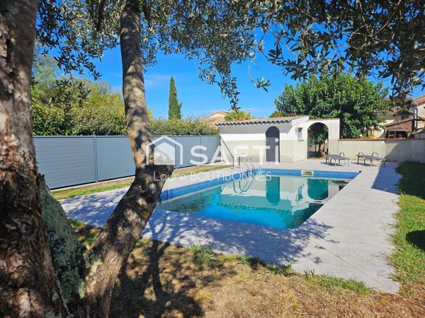 Maison de caractère – 165 m² – 5 chambres – Piscine – Commerces à pied
