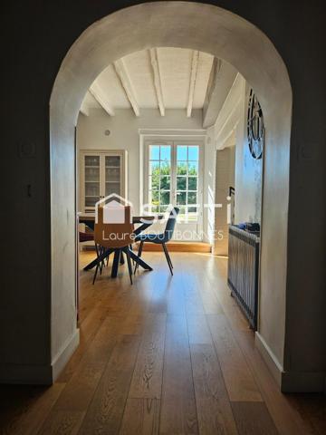 Maison de caractère – 165 m² – 5 chambres – Piscine – Commerces à pied