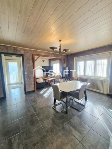 Maison individuelle avec 3 chambres et potentiel d'agrandissement, grand sous-sol, garage jardin et terrasse !