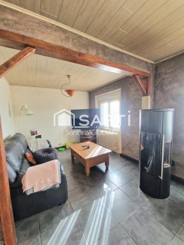 Maison individuelle avec 3 chambres et potentiel d'agrandissement, grand sous-sol, garage jardin et terrasse !