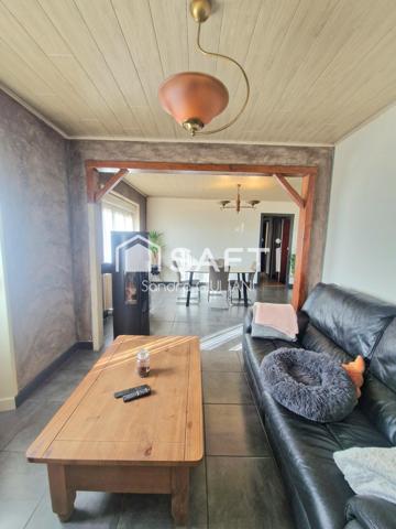 Maison individuelle avec 3 chambres et potentiel d'agrandissement, grand sous-sol, garage jardin et terrasse !