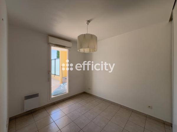 Appartement
         2 pièces
        - 28 m² 168 000 € *