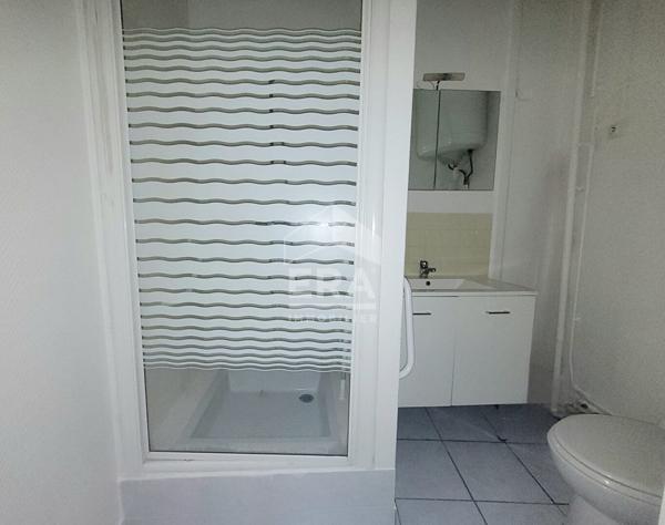 LOCATION MEUBLEE - PAU CENTRE : T1 meublé de 27 m²