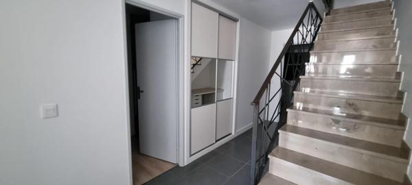 SUPERBE MAISON  DE VILLAGE, GARAGE ET TERRASSES