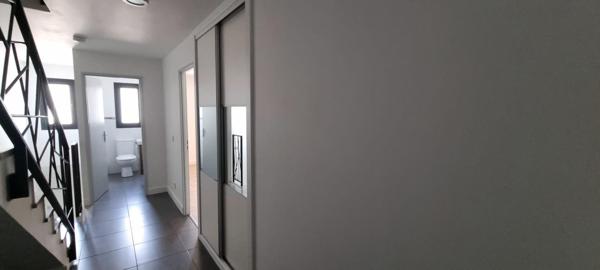 SUPERBE MAISON  DE VILLAGE, GARAGE ET TERRASSES