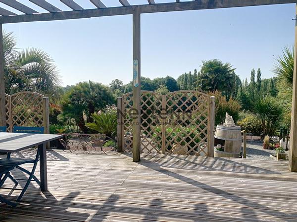 À vendre à Arzal : Belle maison ossature bois, 3 chambres, grand terrain, proche centre