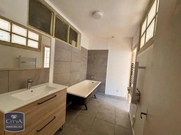 Appartement à louer 4 pièces 100m²