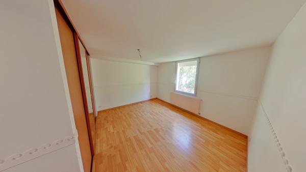 Maison spacieuse 8 pièces à vendre à Mérignac, secteur Pichey