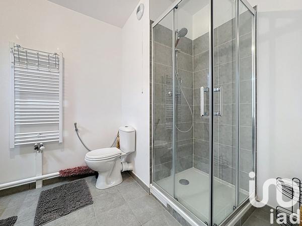 Appartement 2 pièces de 42 m² à Serris (77700)