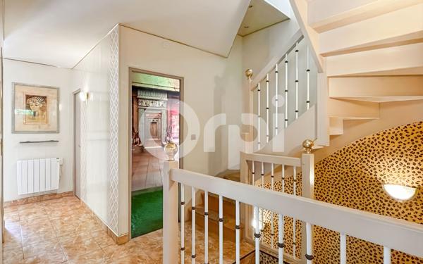 Maison à vendre    6 pièces • 320 m2 Arnières-sur-Iton