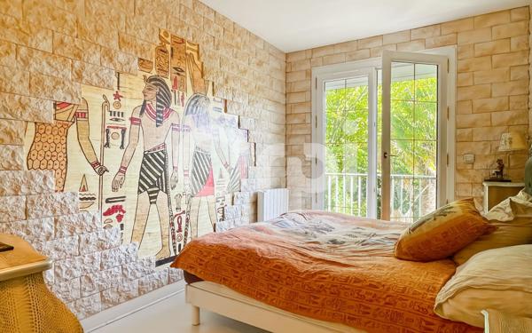 Maison à vendre    6 pièces • 320 m2 Arnières-sur-Iton