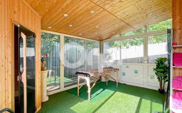 Maison à vendre    6 pièces • 320 m2 Arnières-sur-Iton