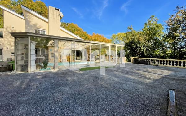 Maison à vendre    6 pièces • 320 m2 Arnières-sur-Iton