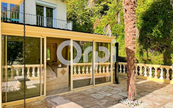 Maison à vendre    6 pièces • 320 m2 Arnières-sur-Iton