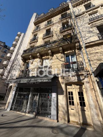 Studio en dernier étage avec ascenseur