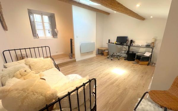 Appartement à vendre    4 pièces • 84 m2 Hyères