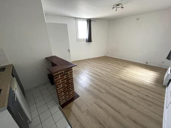 A LOUER : T1 à LILLE • Rue de Wazemmes - WAZEMMES • 490 € CC • Réf. 681-001