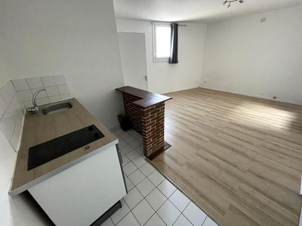 A LOUER : T1 à LILLE • Rue de Wazemmes - WAZEMMES • 490 € CC • Réf. 681-001