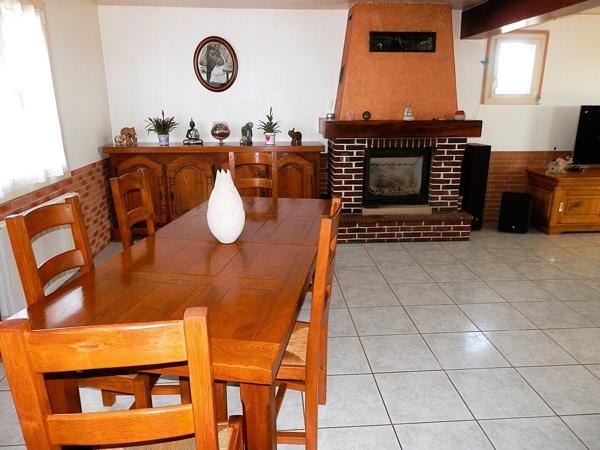 MAISON Familiale sur Sous-Sol avec 6 Chambres, Véranda et Terrasse