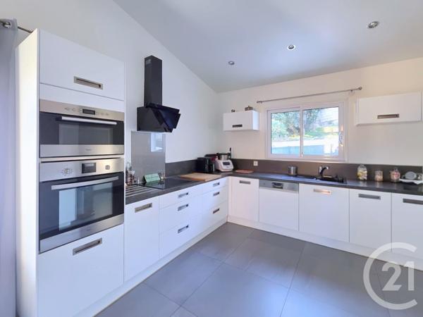 Maison à vendre  4 pièces - 125 m2 ST MITRE LES REMPARTS - 13