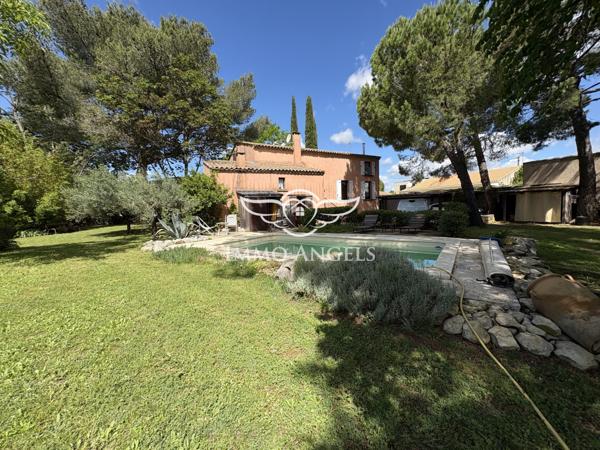 BELLE MAISON D'ENVIRON 140M2 SUR TERRAIN ARBORE DE 1080 M2 AVEC PISCINE