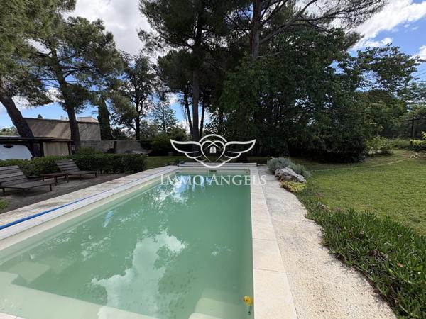 BELLE MAISON D'ENVIRON 140M2 SUR TERRAIN ARBORE DE 1080 M2 AVEC PISCINE