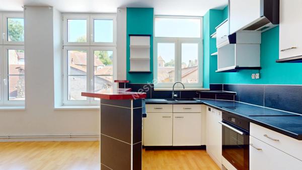 Appartement Saint Avold centre-ville- 3 pièce(s)- 2 chambres - 90 m2