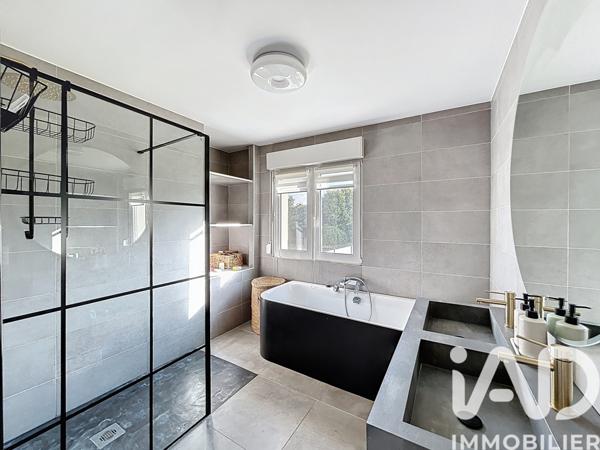 Maison à vendre 5 pièces 170 m² Richemont