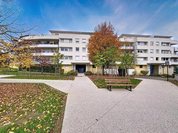 APPARTEMENT DE 50m2 à QUEULEU